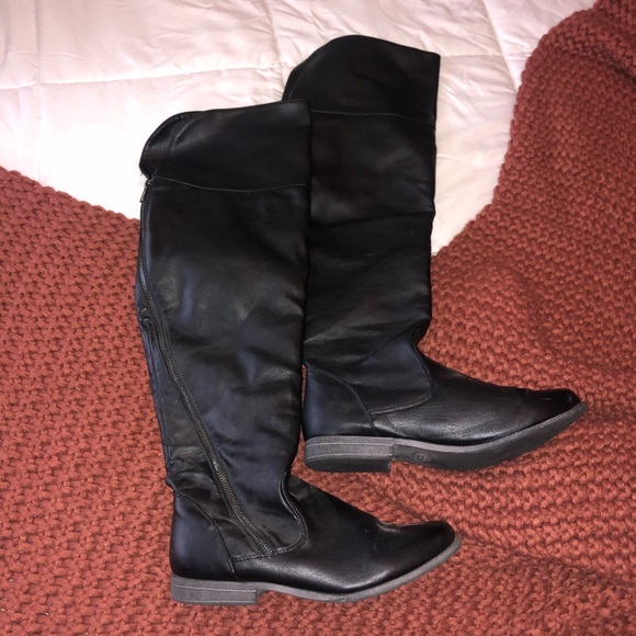 Over the knee boots ⚠️SALE⚠️ 3 for 25 - Picture 1 of 7